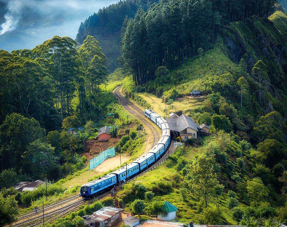 Tour xe JEEP đèo HẢI VÂN – Huế đến Hội An/Đà Nẵng